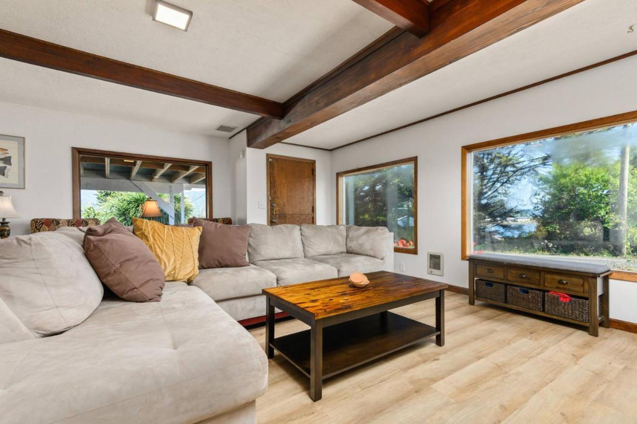 Garibaldi Getaway Villa Exterior photo